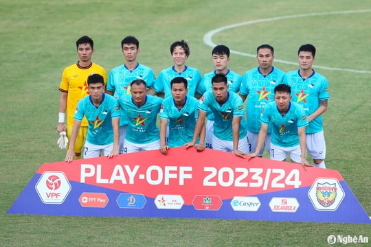 Ngược dòng kịch tính, câu lạc bộ Hồng Lĩnh Hà Tĩnh trụ hạng thành công