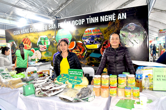 Sản phẩm OCOP vùng cao đối mặt cạnh tranh thương mại điện tử