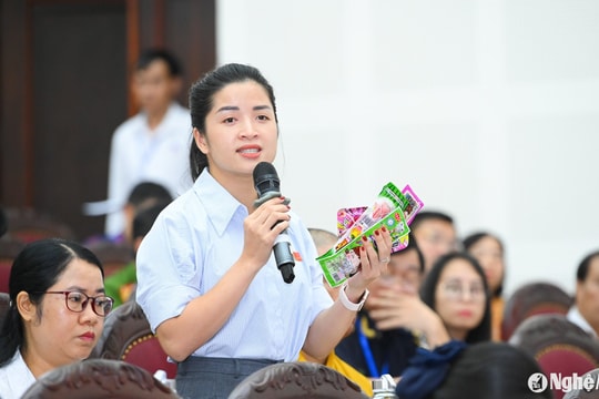 Cử tri đánh giá như thế nào về phiên chất vấn nội dung phát triển chợ và an toàn thực phẩm?