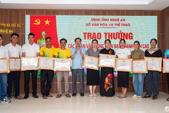 Nghệ An khen thưởng các vận động viên, huấn luyện viên đạt thành tích cao tại các giải thể thao quần chúng toàn quốc