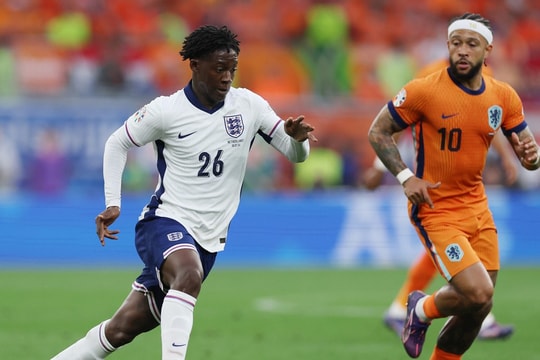 Kobbie Mainoo: Sự điềm tĩnh của cậu bé tuổi teen