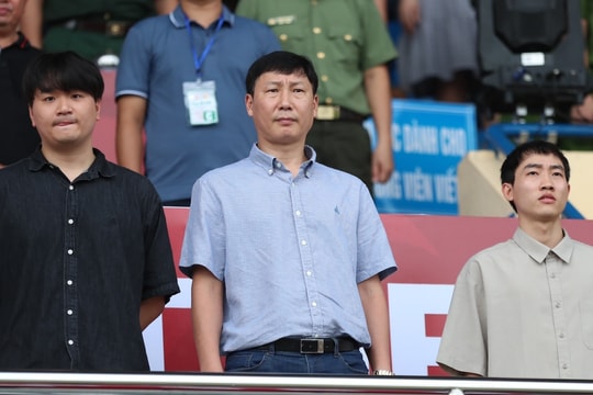 V-League 2024/2025 chuyển động mạnh: Mừng, lo cho tuyển Việt Nam