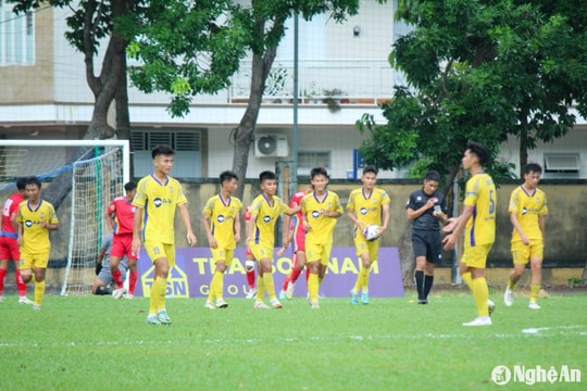 Thắng đậm Đồng Tháp, U17 Sông Lam Nghệ An góp mặt ở tứ kết giải U17 Quốc gia