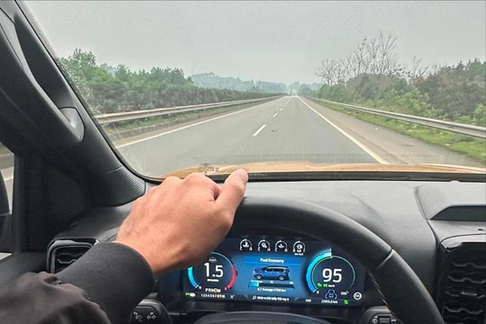 3 quy tắc dừng xe an toàn trên cao tốc