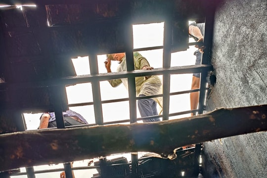 Lốc xoáy ở huyện Nam Đàn khiến nhiều nhà dân bị tốc mái