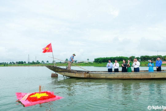 Lãnh đạo tỉnh Nghệ An tưởng niệm các Anh hùng liệt sĩ tại Thành cổ Quảng Trị và 'đất thép' Vĩnh Linh