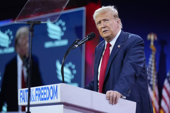 Ông Trump cân nhắc về nới lỏng lệnh trừng phạt chống Nga