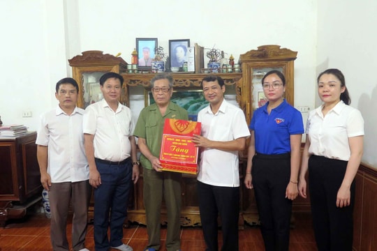 Sáng đạo lý "Uống nước nhớ nguồn"