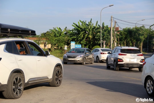 Nguy hiểm rình rập tại ngã 6 'tử thần' trên địa bàn TP. Vinh