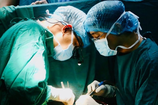 Cứu sống bé sơ sinh bị tim bẩm sinh nặng