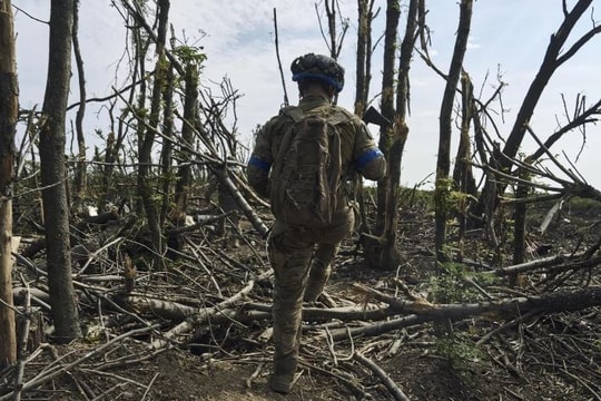 Nga mất 1 phút để phát hiện tọa độ sĩ quan cấp cao của Ukraine qua điện thoại vệ tinh