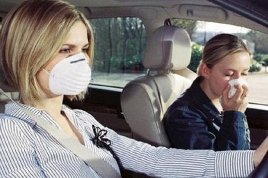 Bí quyết lái ô tô để người đi cùng không bị say