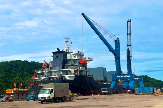 Hơn 2,3 triệu tấn hàng thông qua Cảng Nghệ Tĩnh