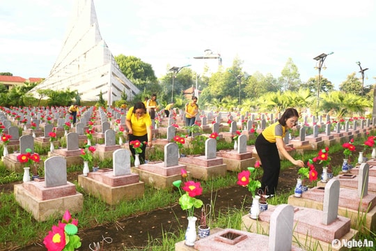 Những ngày tháng Bảy ở Nghĩa trang liệt sĩ Đô Lương