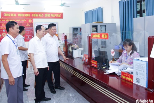 UBND tỉnh Nghệ An thống nhất trình dự thảo Nghị quyết HĐND tỉnh về chính sách hỗ trợ đối với cán bộ, công chức, viên chức dôi dư sau sáp nhập