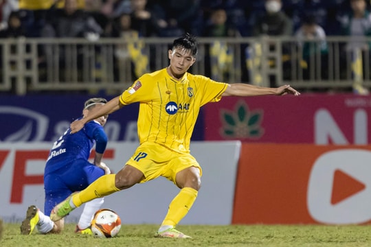 Vị trí nào cho Trần Nam Hải của SLNA trong mùa giải mới?