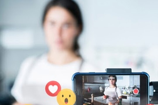 Trốn thuế khi livestream bán hàng sẽ bị chuyển hồ sơ sang công an