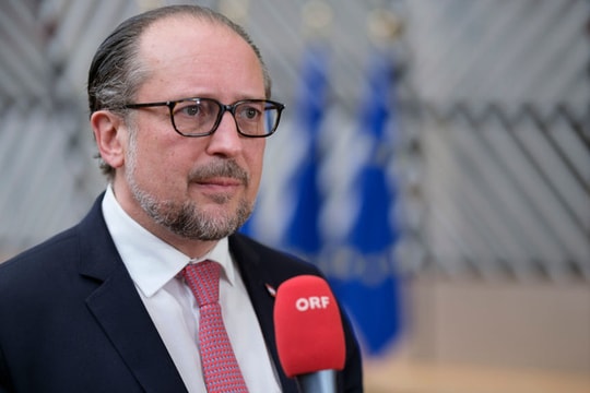 Thành viên EU cảnh báo phương Tây không nên 'đốt cháy cây cầu nối' với Nga