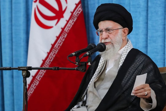 Lãnh tụ tối cao Iran hạ lệnh tấn công trực tiếp để trả đũa Israel
