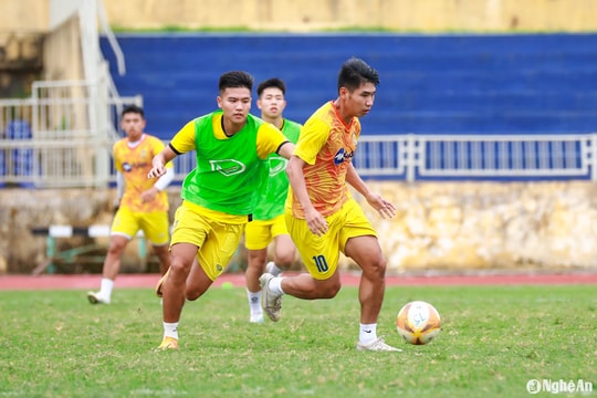 Dự kiến 4 cầu thủ trẻ được đôn lên Đội 1 Sông Lam Nghệ An thi đấu tại V.League 2024/2025