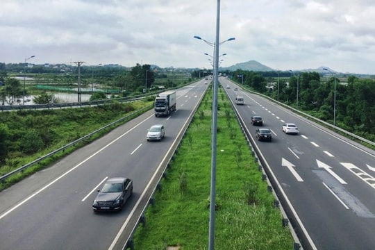Đề xuất quy định thu phí sử dụng đường bộ cao tốc