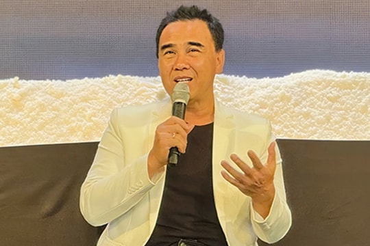 Quyền Linh giảm gần 30kg, con gái bật khóc khi thăm cha