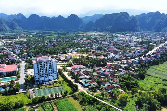 Để Con Cuông trở thành trung tâm khu vực miền Tây Nghệ An