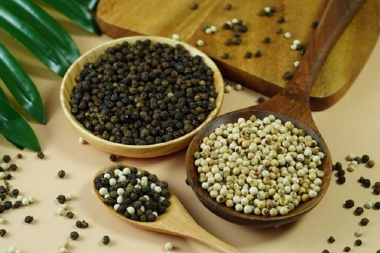 Giá tiêu hôm nay 10/11/2024: Tăng trở lại mốc 140,000 đồng/kg