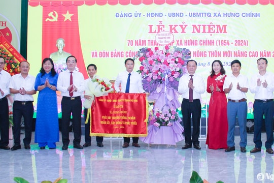 Xã Hưng Chính (TP. Vinh) kỷ niệm 70 năm thành lập và công bố Quyết định đạt chuẩn nông thôn mới nâng cao