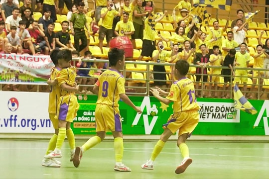 Ngược dòng đánh bại U11 Thái Nguyên, U11 Sông Lam Nghệ An tiến vào chung kết