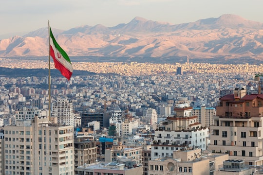 Iran phát cảnh báo về không phận