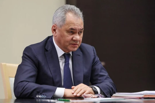 Thư ký Hội đồng An ninh Nga Sergei Shoigu đến Tehran gặp Tổng thống Iran