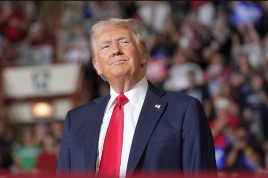 Ông Trump hứa kêu gọi các Tổng thống Putin và Zelensky đàm phán nếu thắng cử