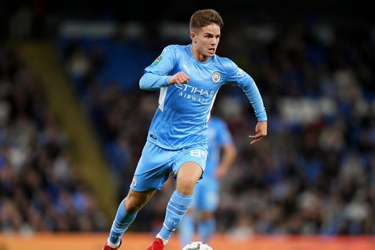 Man City quyết không để mất Cole Palmer 2.0