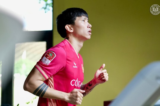 Thực hư chuyện Văn Hậu chia tay Công an Hà Nội trở lại Hà Nội FC