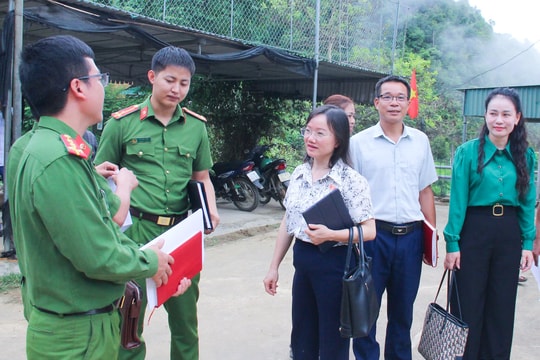 Đoàn đại biểu Quốc hội tỉnh khảo sát việc thực hiện Luật Phòng, chống mua bán người tại Kỳ Sơn