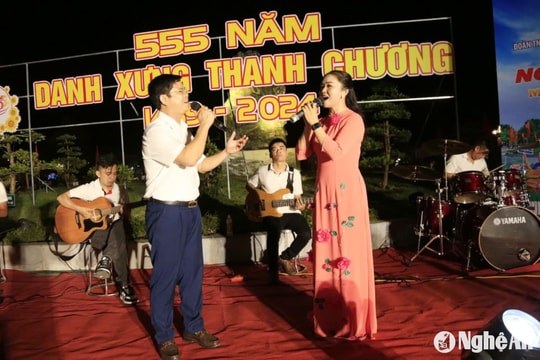 Chủ tịch UBND huyện Thanh Chương hát trong đêm nhạc gây quỹ giúp học sinh nghèo