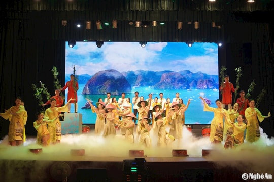 Công đoàn Viên chức Nghệ An giành giải Nhất Liên hoan 'Tiếng hát công chức, viên chức, người lao động' cụm 4