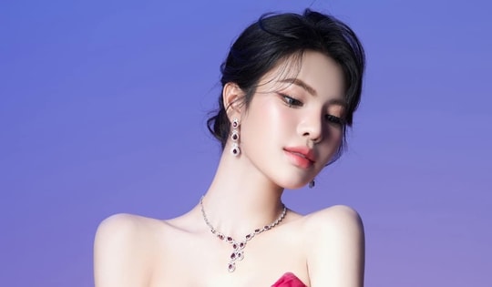 Sắc vóc cô gái Việt cao 1,79m thi Hoa hậu Chuyển giới Quốc tế