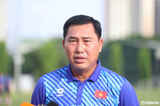 HLV Hứa Hiền Vinh rút kinh nghiệm sau thất bại tại giải U19 Đông Nam Á