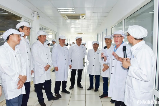 Đoàn cán bộ quy hoạch Ủy viên Ban Chấp hành Trung ương Đảng khảo sát hoạt động của Tập đoàn TH tại Nghệ An