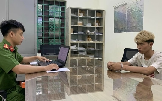 Nhóm cướp 'nhí' manh động mang theo hung khí cướp tài sản