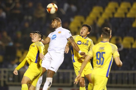 Huấn luyện viên  Phạm Anh Tuấn và những bài toán khó trước mùa giải mới của Sông Lam Nghệ An