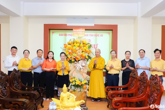 Ủy ban MTTQ tỉnh Nghệ An chúc mừng Ban Trị sự Giáo hội Phật giáo tỉnh nhân mùa Vu Lan báo hiếu