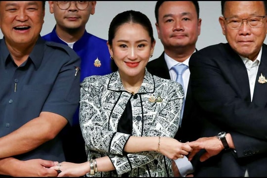 Nữ thủ tướng trẻ tuổi nhất Thái Lan