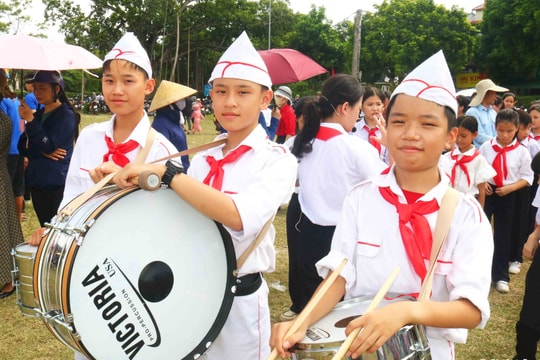 Sôi nổi Hội thi nghi thức Đội chào mừng 79 năm Cách mạng Tháng Tám và Quốc khánh 2/9