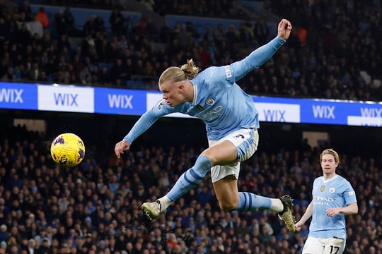 Man City "rải tiền" để giữ chân bộ đôi vàng Haaland - Rodri