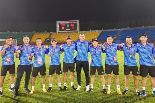 HLV Brazil viết tâm thư xúc động, tiết lộ lý do tuyển trẻ Việt Nam thắng liên tiếp Uzbekistan và Nhật Bản tại Trung Quốc