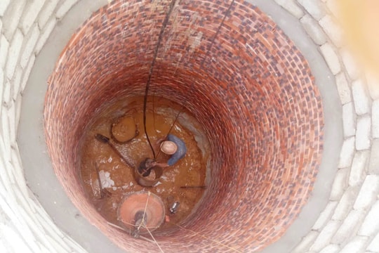 Vất vả nghề đào giếng khơi ở Nghệ An