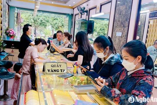 Giá vàng tăng, thị trường vàng Nghệ An 'ấm' dần